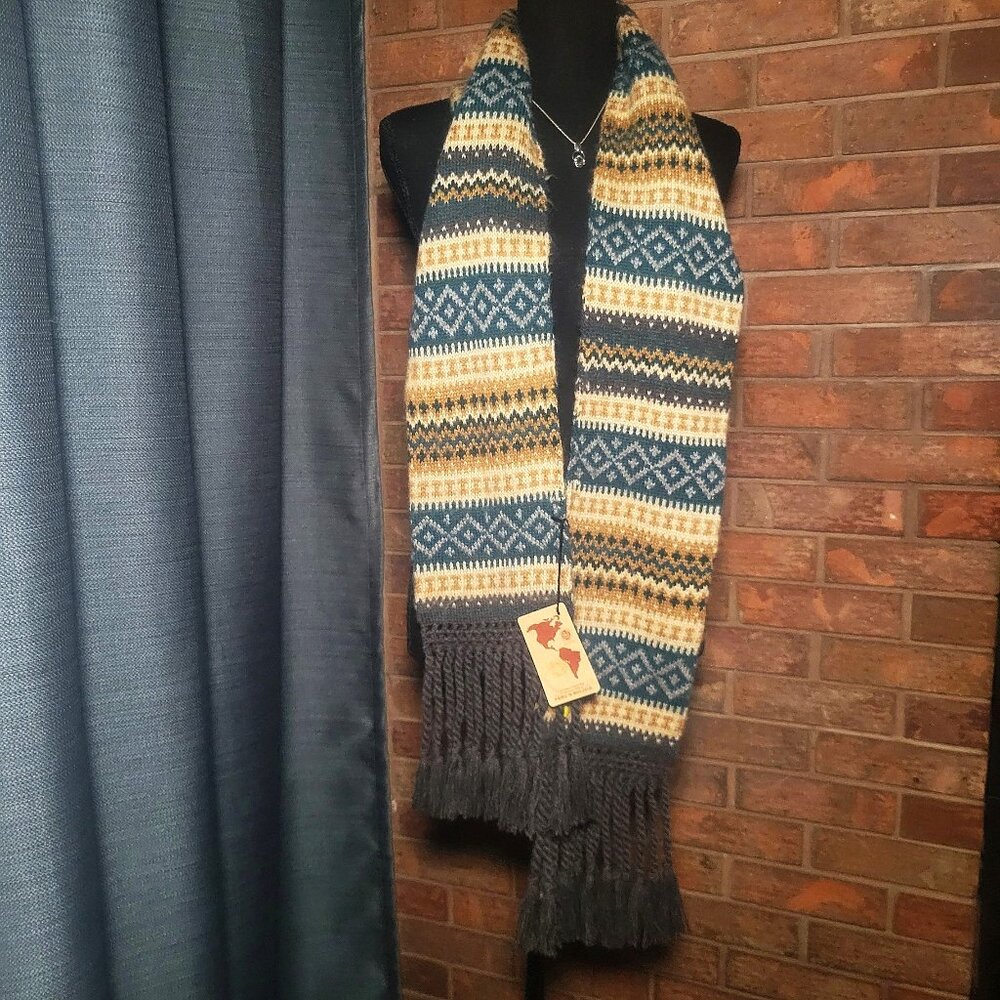 NWT! Andes Gifts Fair Trade Handmade Alpaca Blend Blue/Gray/Tan Pattern w/Fringe